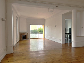 Appartement en Vente à St-etienne / 5 pièces 172m2