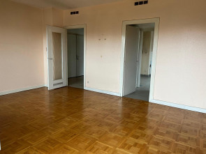 Appartement en Vente à St-etienne / 2 pièces 69m2