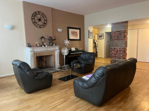 Appartement en Vente à St-etienne / 5 pièces 206m2