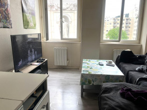Appartement en Vente à St-etienne / 2 pièces 38m2